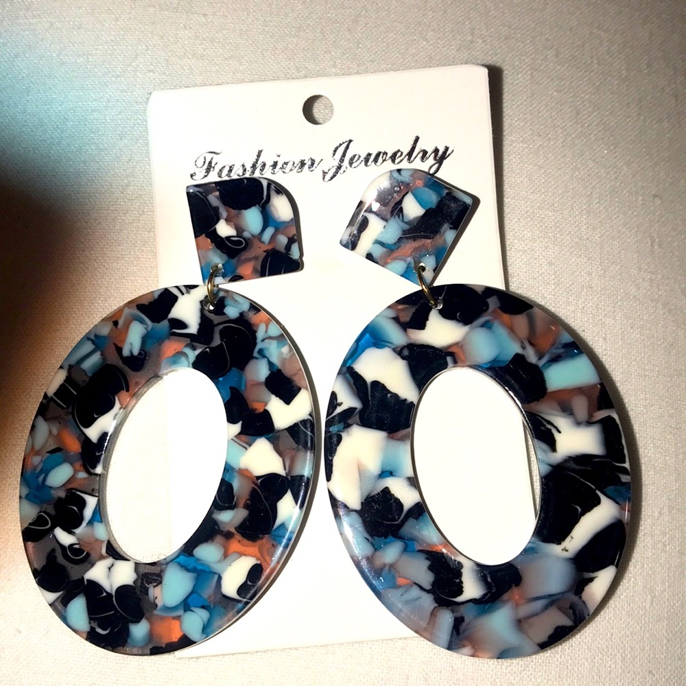 Fashion earrings